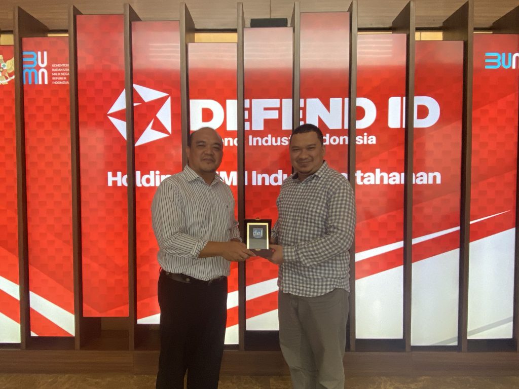 Penandatanganan Kerja Sama Riset dengan Mitra Industri